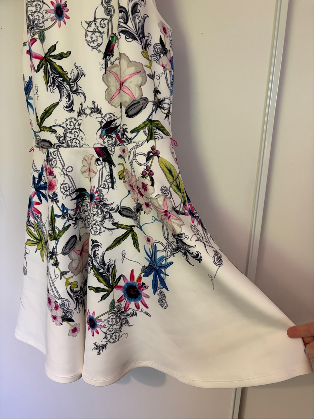 Ted Baker Samm Floral Dress Size 4 Passion Flower Fit & Flare Wedding Guest - Picture 4 of 15